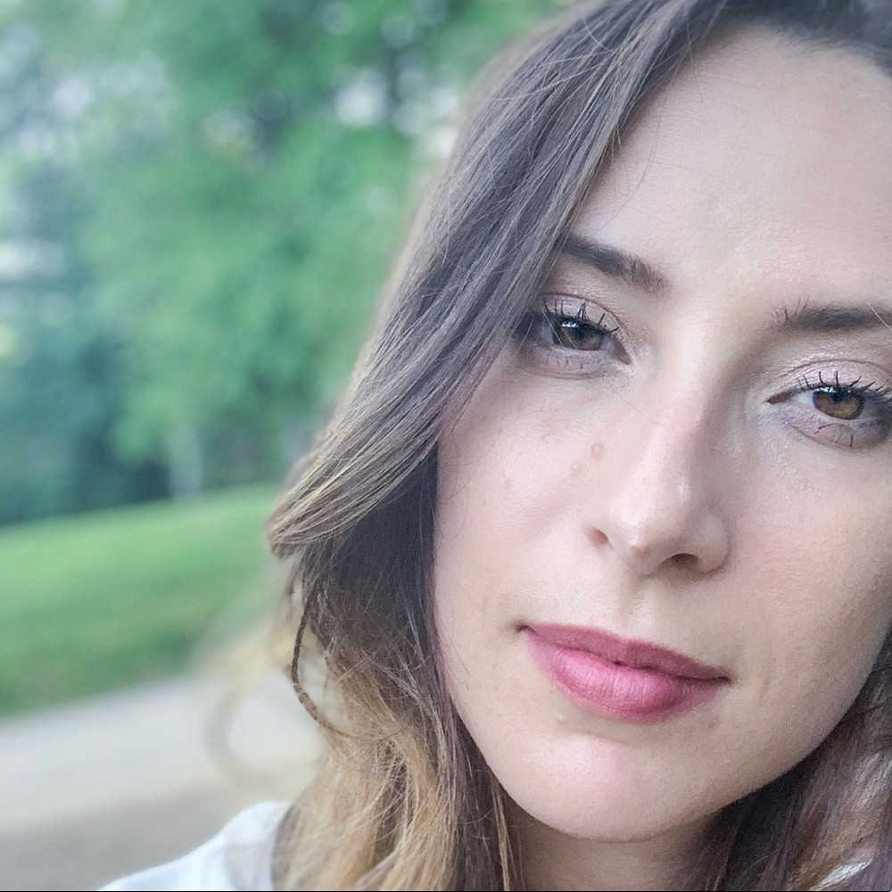 Meet your Posher, Laura